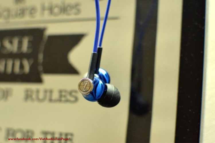Audio Technica ATH CKS330iS, ATH CKS330iS, Audio Technica ath cks330is, ath cks330is, tai nghe Audio Technica ATH CKS330iS, tai nghe, mua tai nghe, bán tai nghe, tai nghe chính hãng, tai nghe giá tốt, tai nghe giá rẻ, tai nghe chất lượng cao, tai nghe đẹp